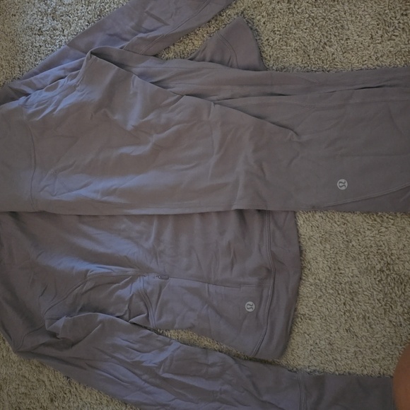 Lululemon matching set - Picture 5 of 5